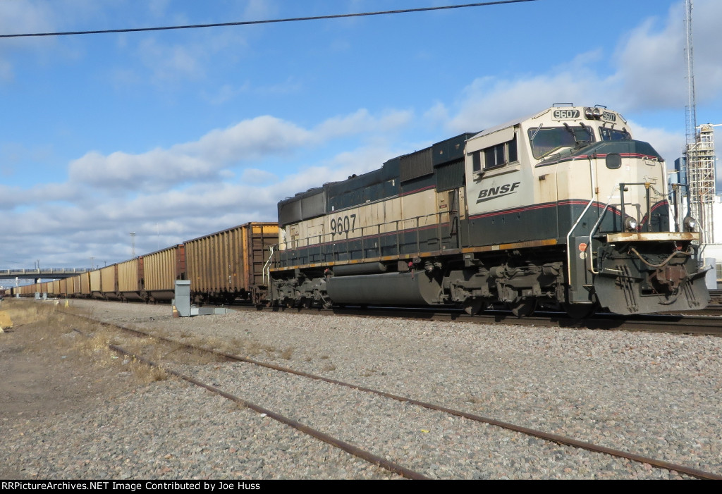 BNSF 9607 DPU